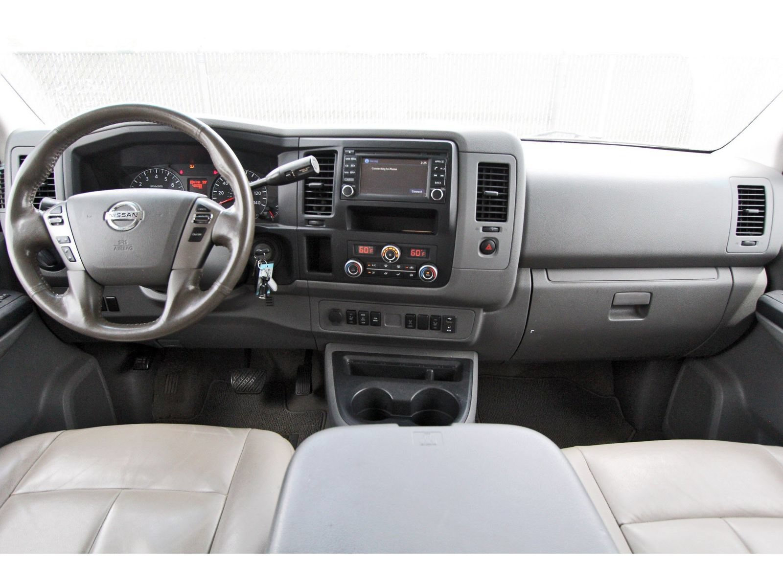 Used 2016 Nissan NV 3500 SL RWD image 9