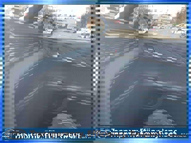 Used 2025 Toyota Camry SE image 34