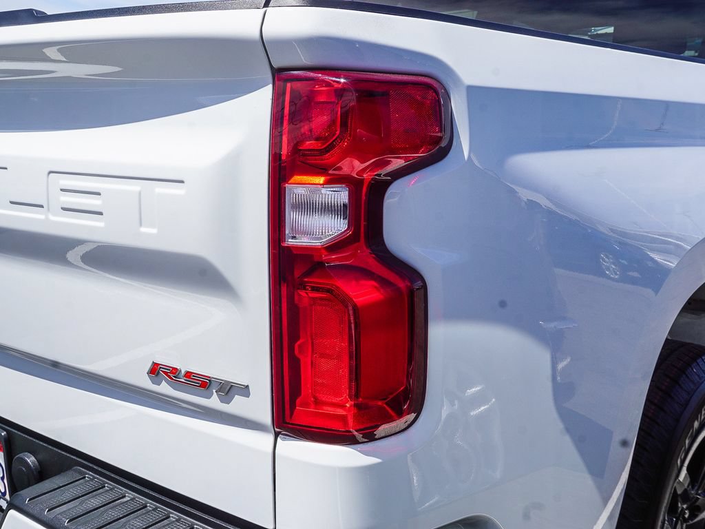 Used 2022 Chevrolet Silverado 1500 RST AWD/4WD image 7