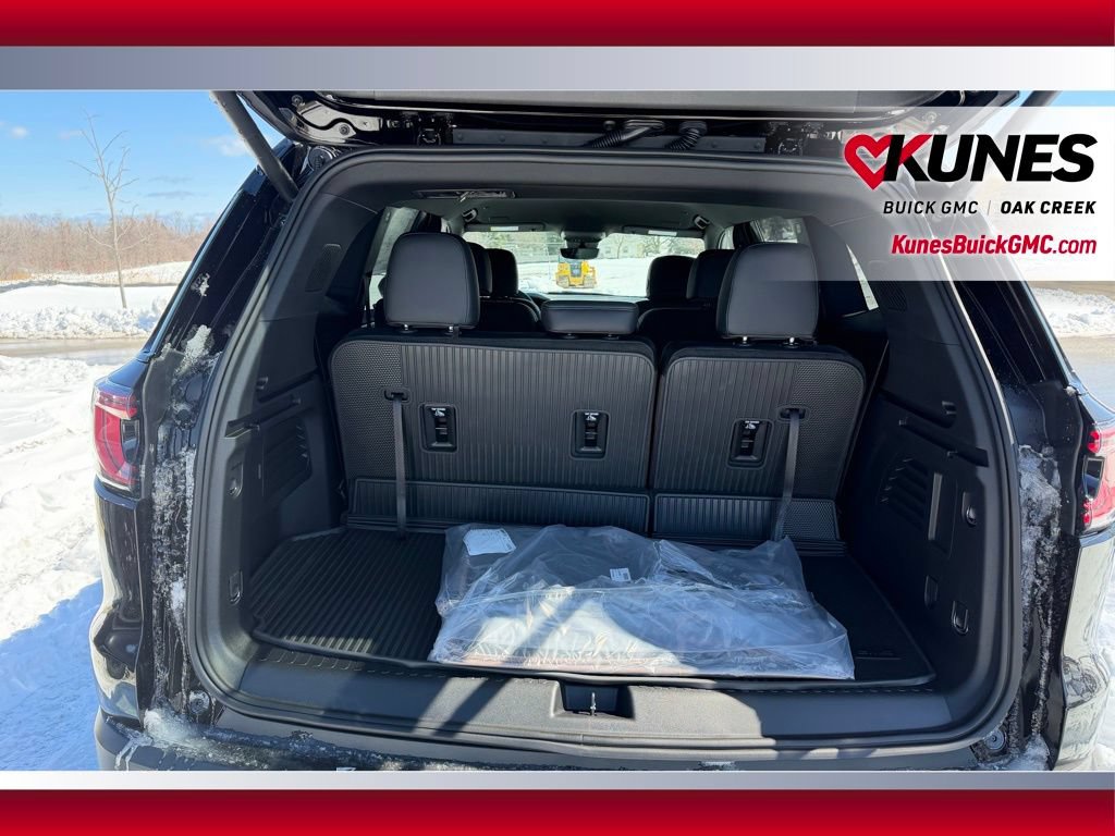 New 2026 GMC Acadia AT4 w/ Luxury Package AWD/4WD image 8
