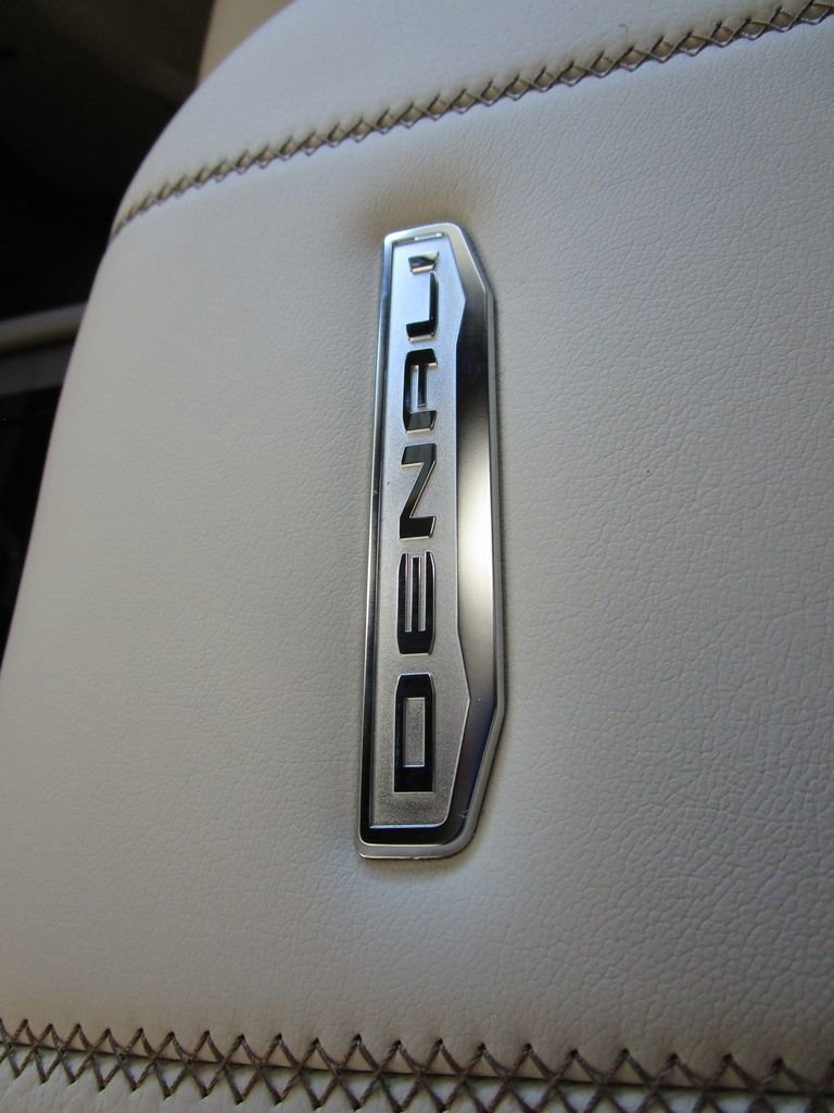New 2026 GMC Yukon Denali w/ Denali Reserve Package RWD image 51