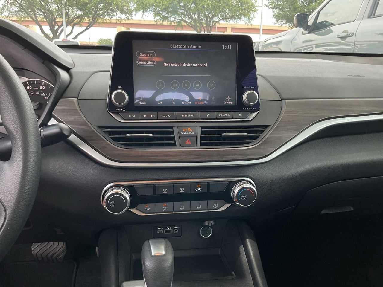 Used 2025 Nissan Altima 2.5 SV FWD image 22