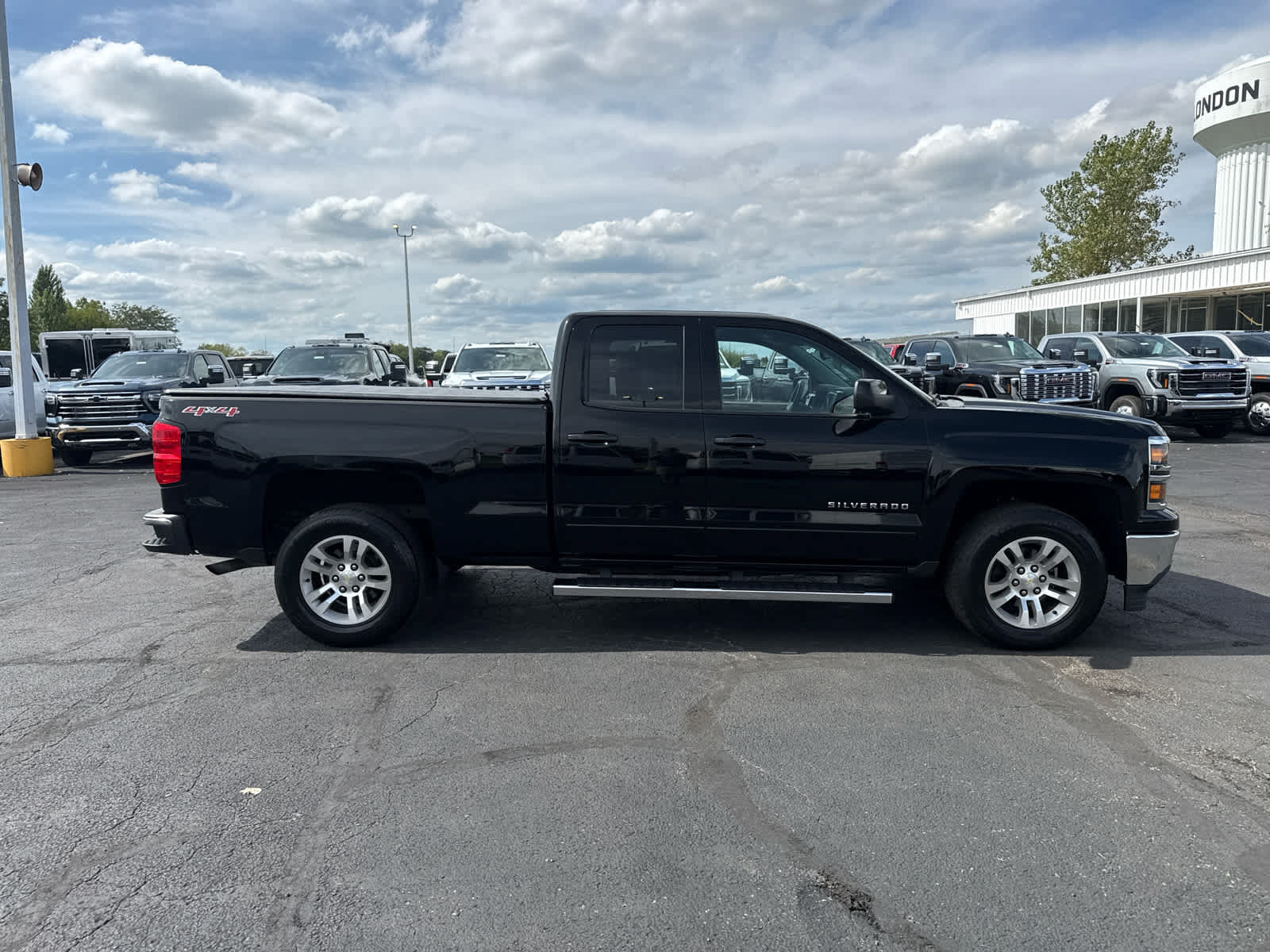 Used 2015 Chevrolet Silverado 1500 LT w/ All Star Edition AWD/4WD image 6