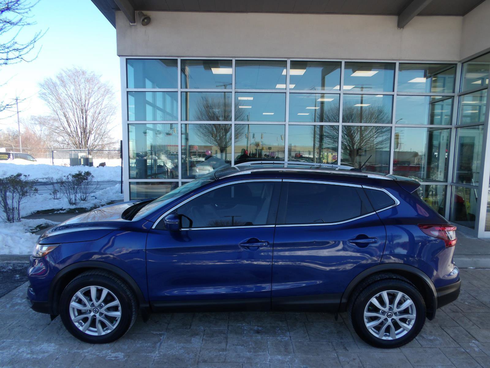 Certified 2022 Nissan Rogue Sport SV image 4