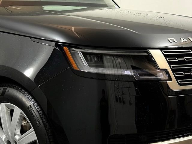 New 2025 Land Rover Range Rover SE image 11