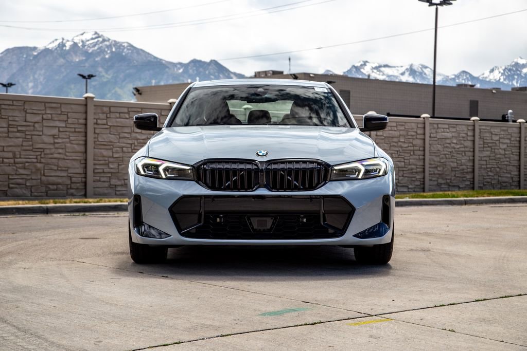 New 2026 BMW 330i xDrive Sedan w/ M Sport Package AWD/4WD image 8