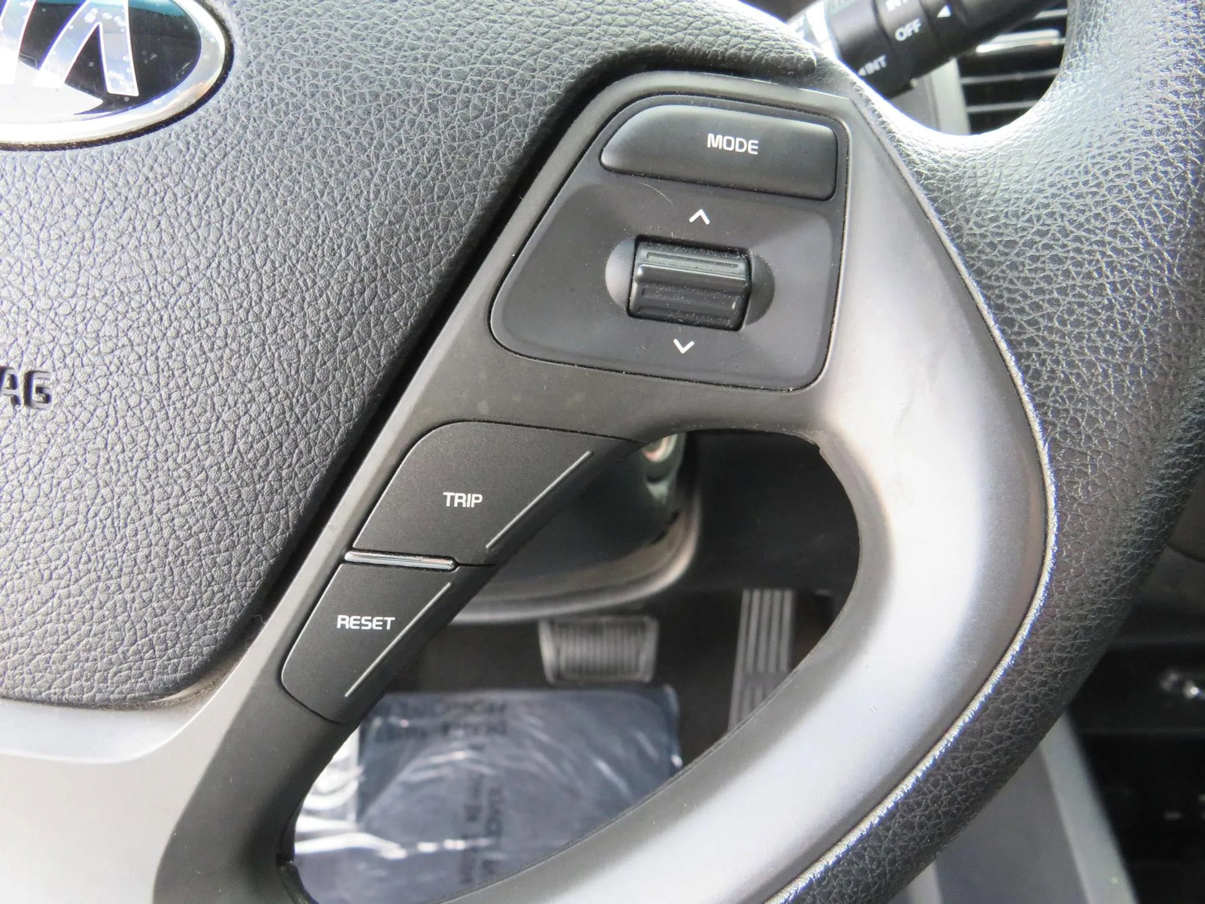 Used 2017 Kia Forte LX image 14