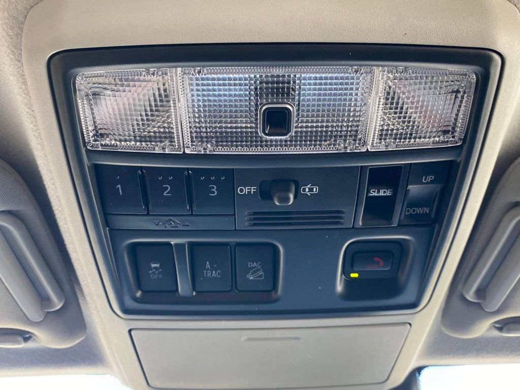 Used 2023 Toyota 4Runner Limited AWD/4WD image 25