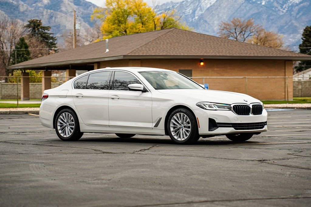 Used 2022 BMW 530i xDrive w/ Convenience Package image 3