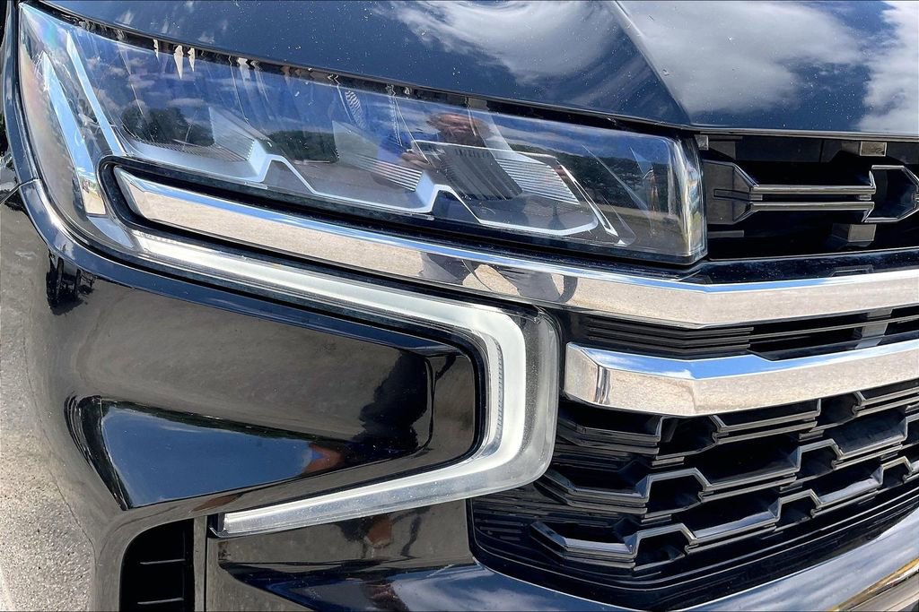 Used 2021 Chevrolet Suburban LS RWD image 28