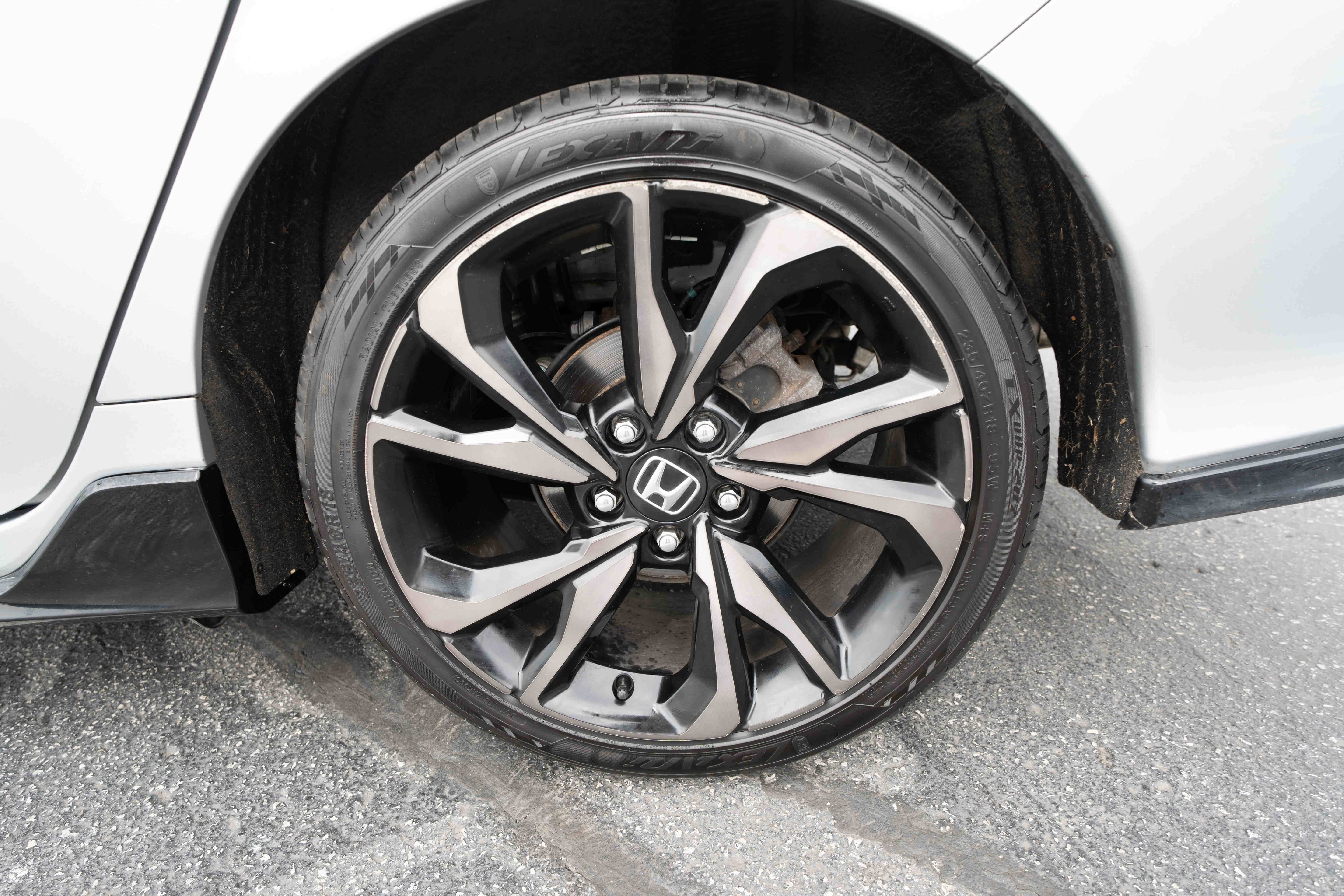 Used 2018 Honda Civic Sport image 28