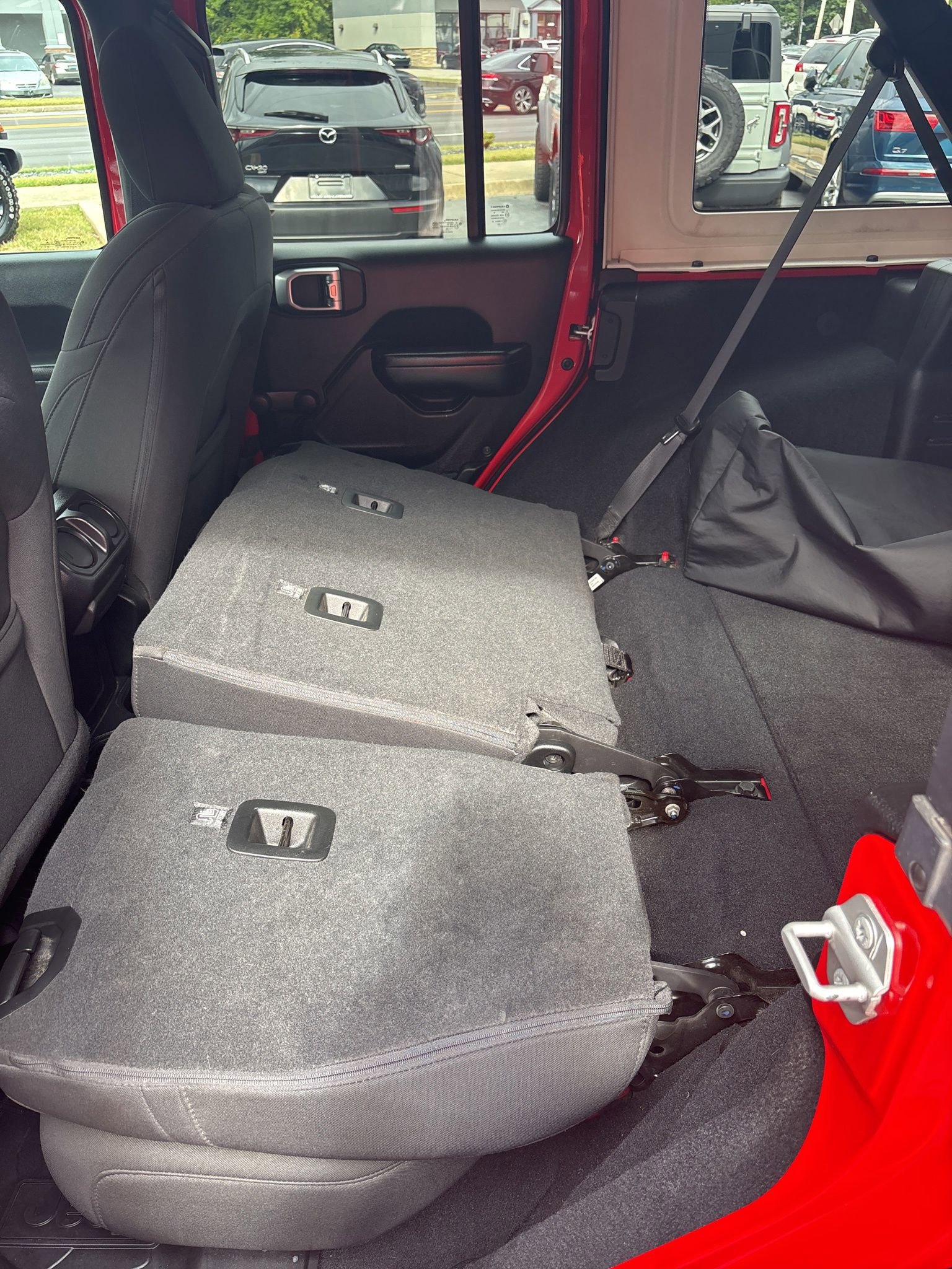 Used 2020 Jeep Wrangler Unlimited Sport image 26
