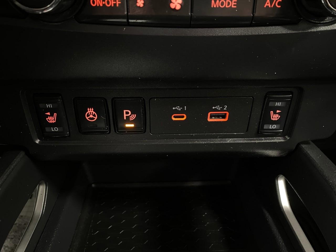 Used 2023 Nissan Frontier SV w/ SV Premium Package image 27