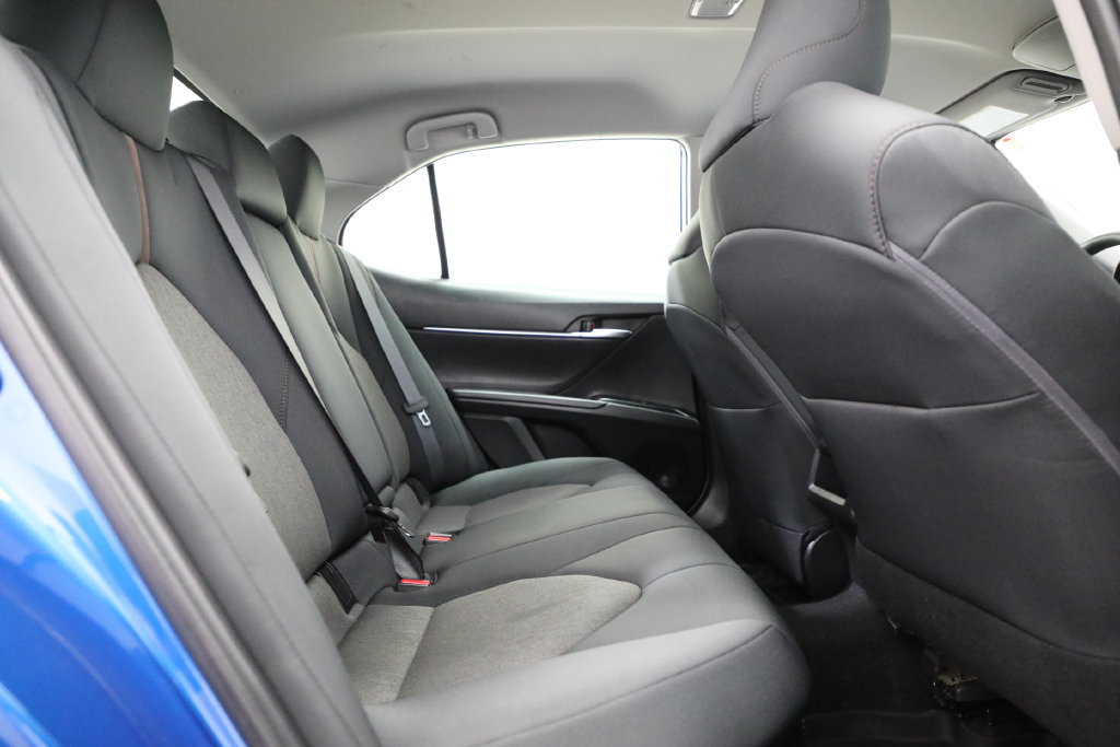 Used 2020 Toyota Camry LE FWD image 13