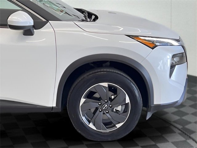 Used 2025 Nissan Rogue SV image 8