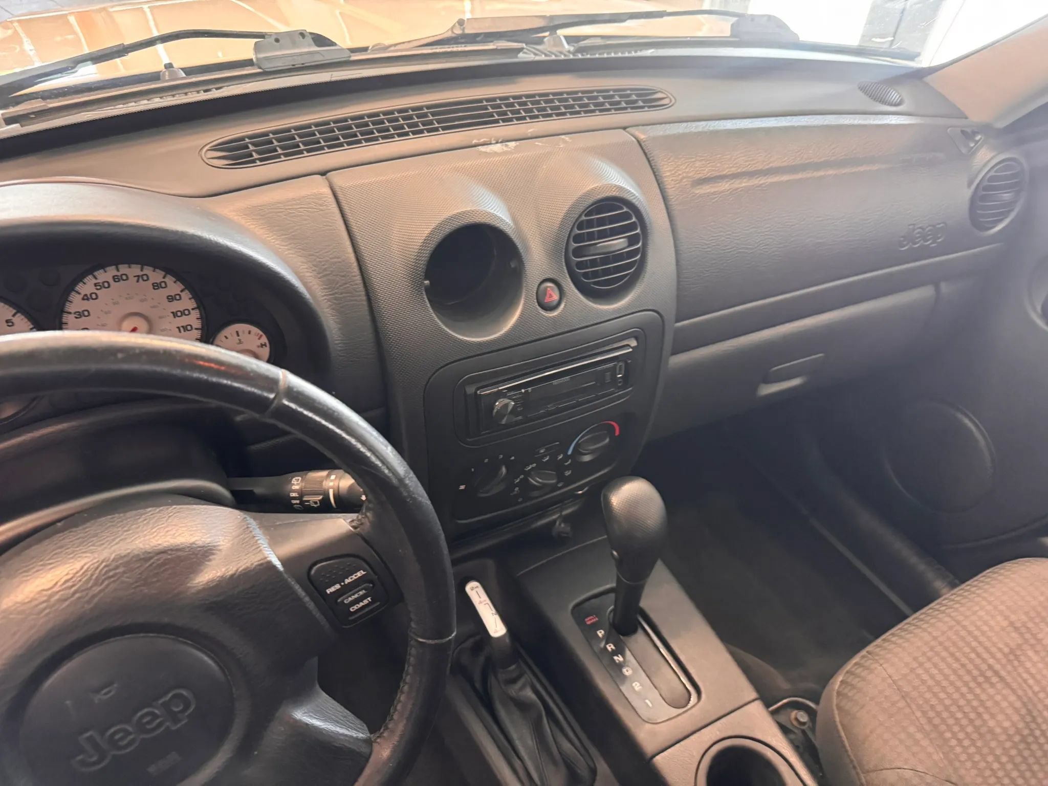 Used 2003 Jeep Liberty Sport AWD/4WD image 16