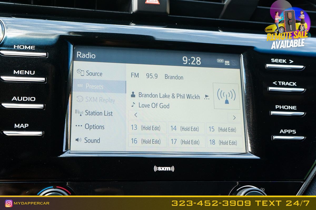 Used 2020 Toyota Camry SE FWD image 28