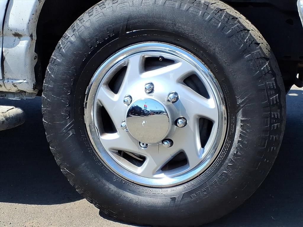 Used 2014 Ford E-250 and Econoline 250 w/ Power Group RWD image 17