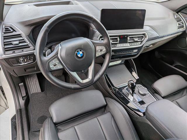 Used 2025 BMW X4 xDrive30i image 10