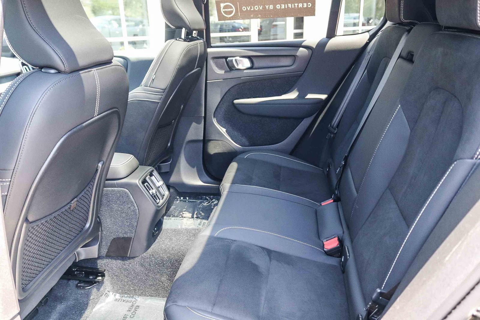 Used 2023 Volvo C40 P8 Recharge Plus w/ Protection Package Premier AWD/4WD image 18