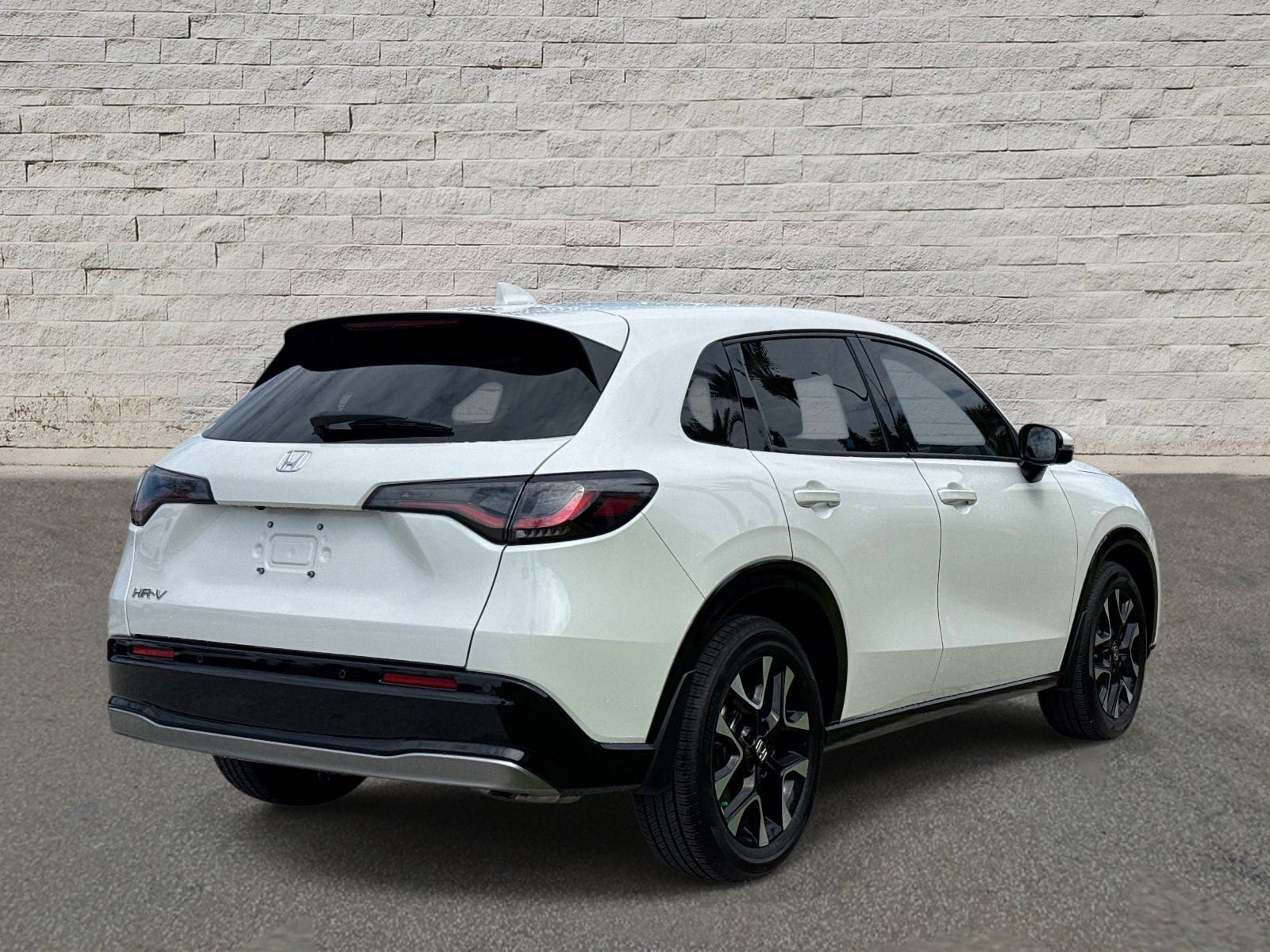 Used 2026 Honda HR-V EX-L image 5