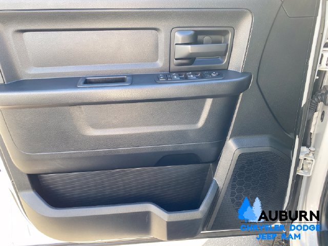 Used 2015 RAM 2500 Tradesman w/ Chrome Appearance Group AWD/4WD image 9