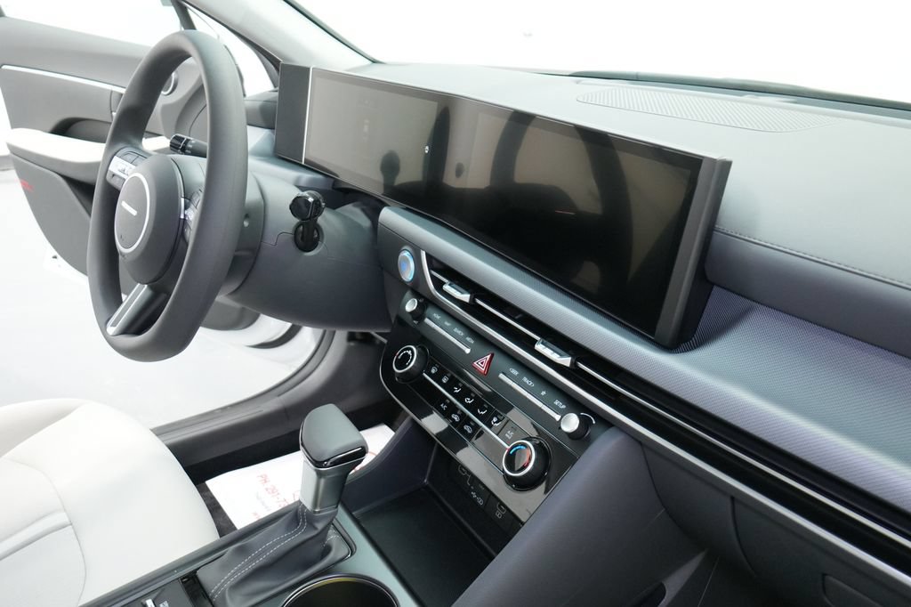 New 2026 Hyundai Sonata SE FWD image 25