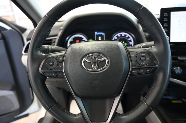 Used 2023 Toyota Camry SE w/ Cold Weather Package image 22