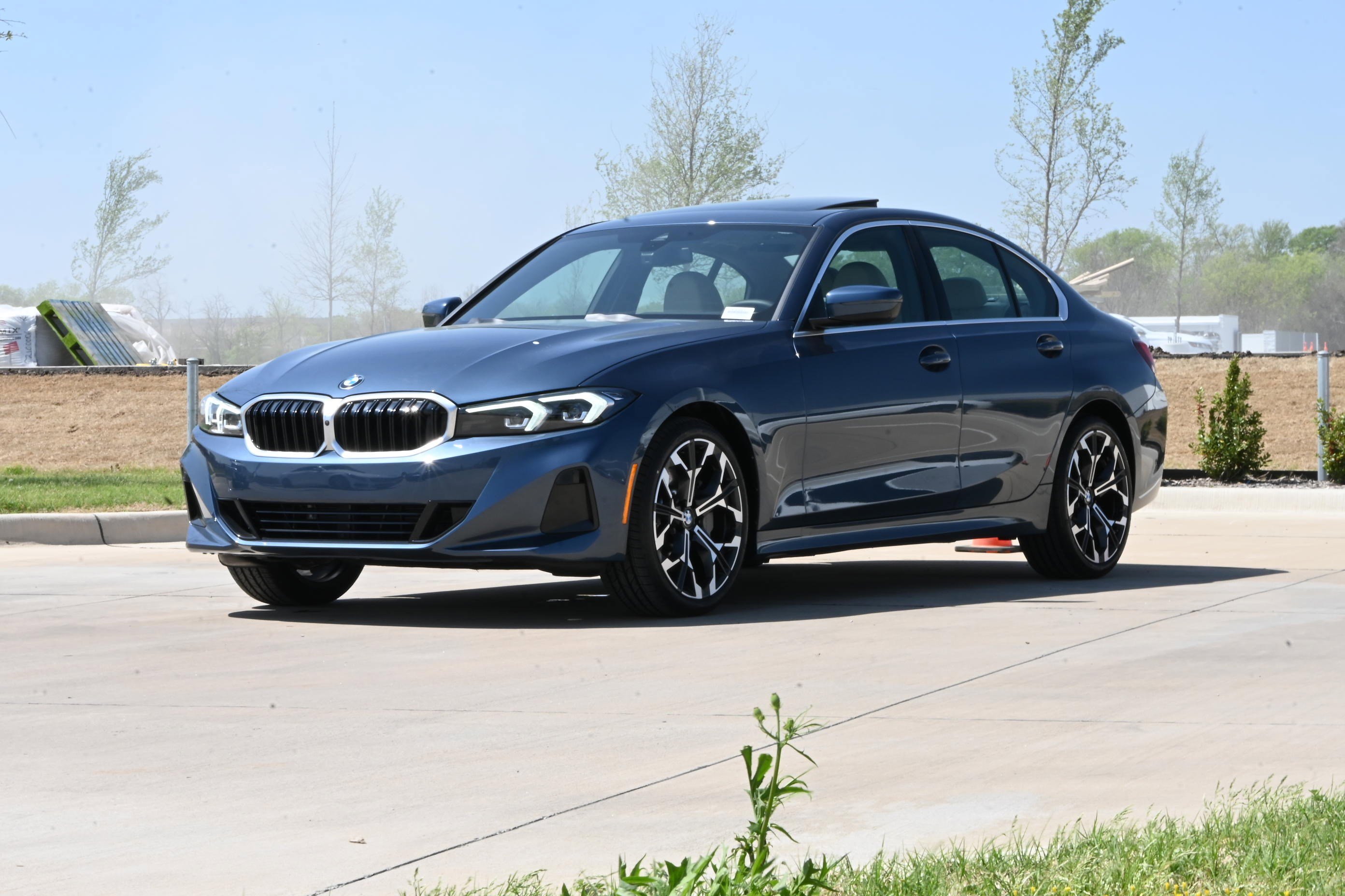 Certified 2025 BMW 330i Sedan image 5