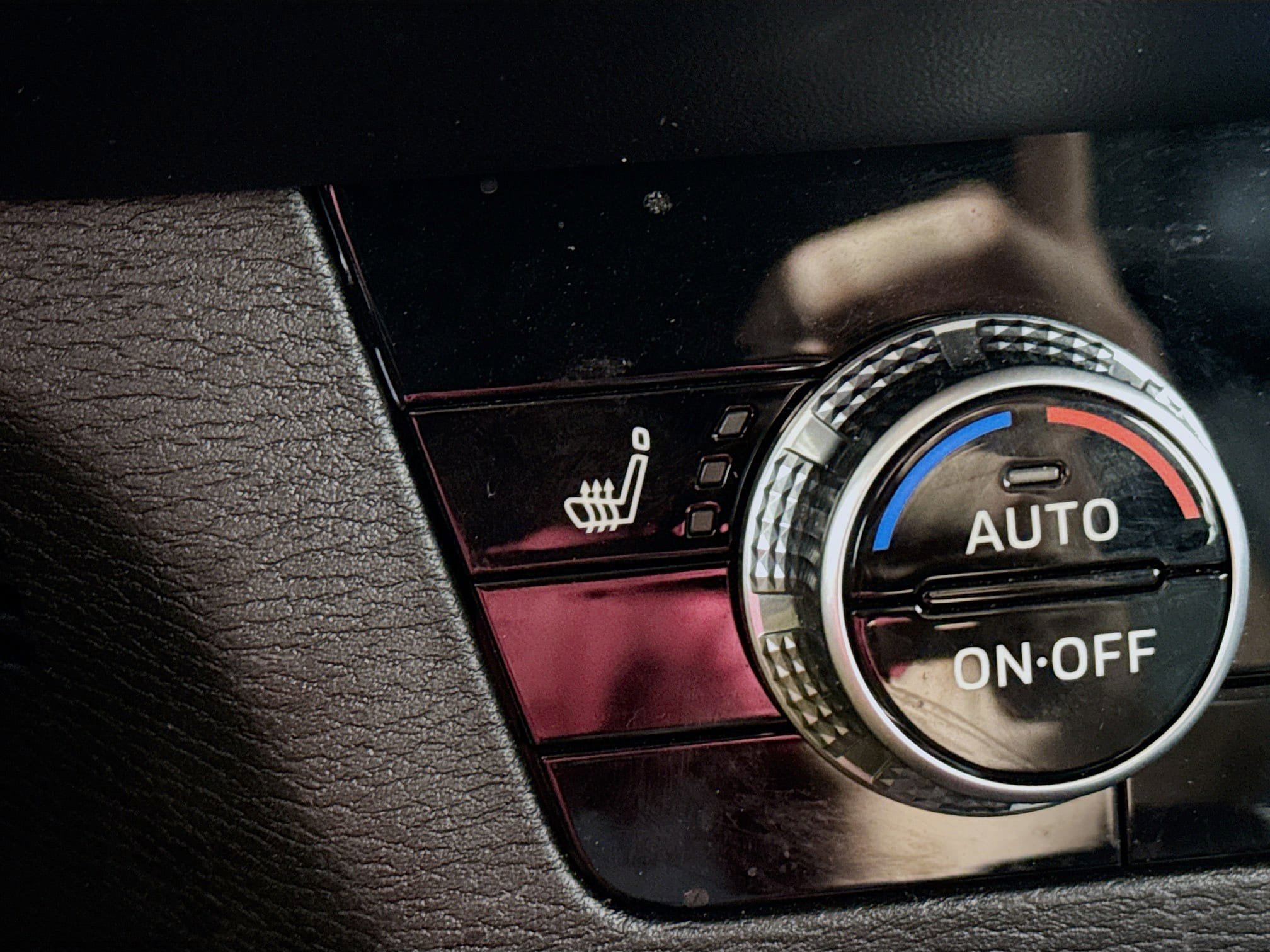 Used 2025 Mitsubishi Outlander SE AWD/4WD image 5