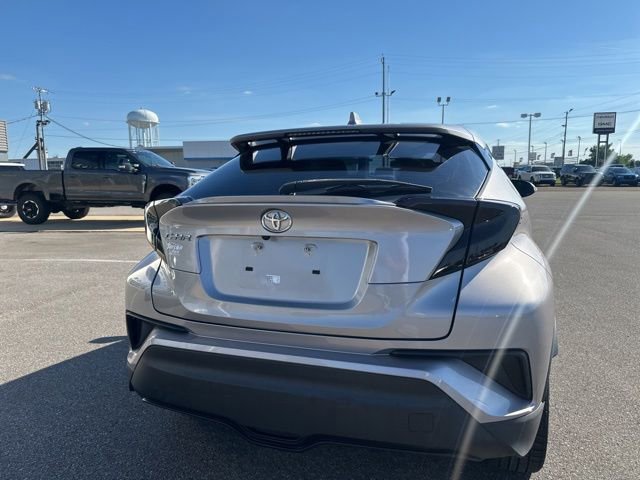 Used 2020 Toyota C-HR XLE FWD image 21