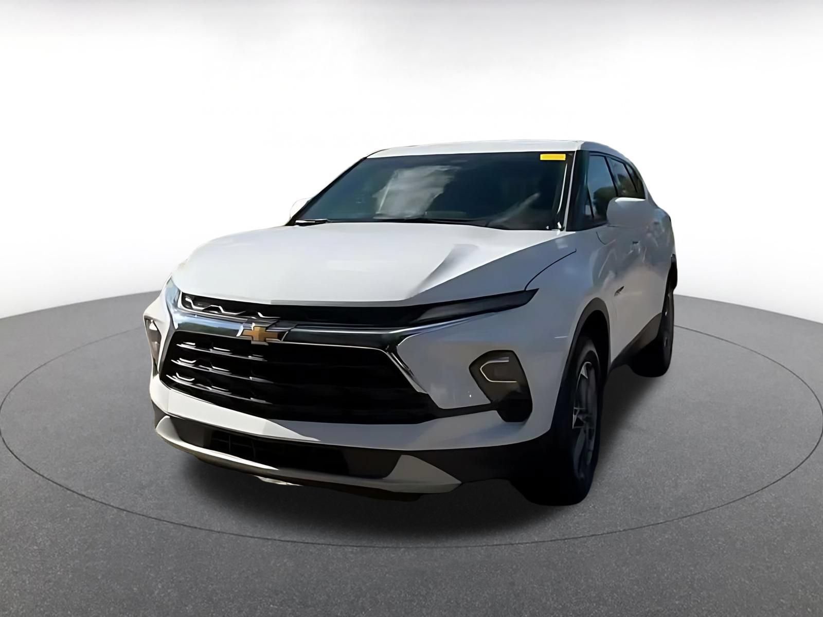 Used 2026 Chevrolet Blazer LT FWD image 6