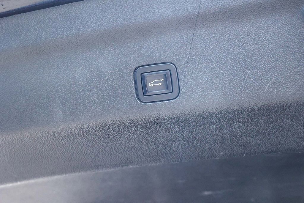 Used 2022 Chevrolet Suburban Z71 w/ Z71 Off-Road Package image 39