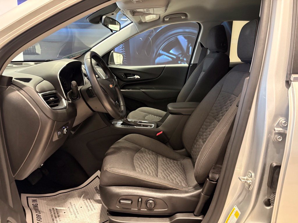 Used 2021 Chevrolet Equinox LT AWD/4WD image 12