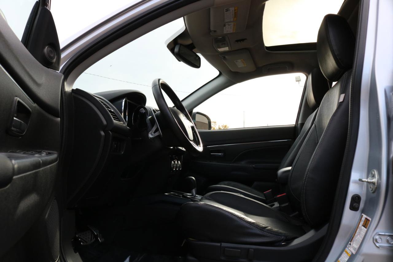 Used 2017 Mitsubishi Outlander Sport SEL AWD/4WD image 19