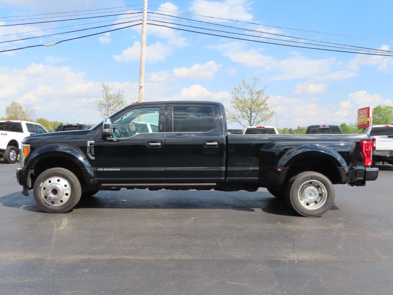 Used 2018 Ford F450 Platinum w/ Platinum Ultimate Package AWD/4WD image 3