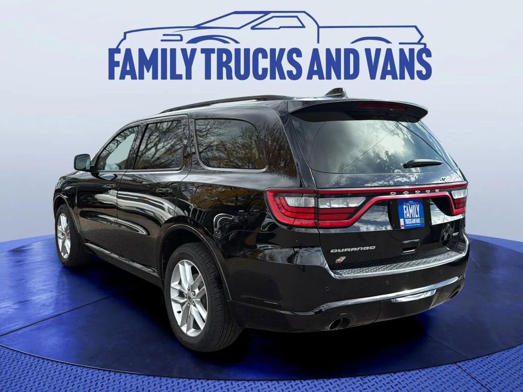 Used 2024 Dodge Durango GT image 3