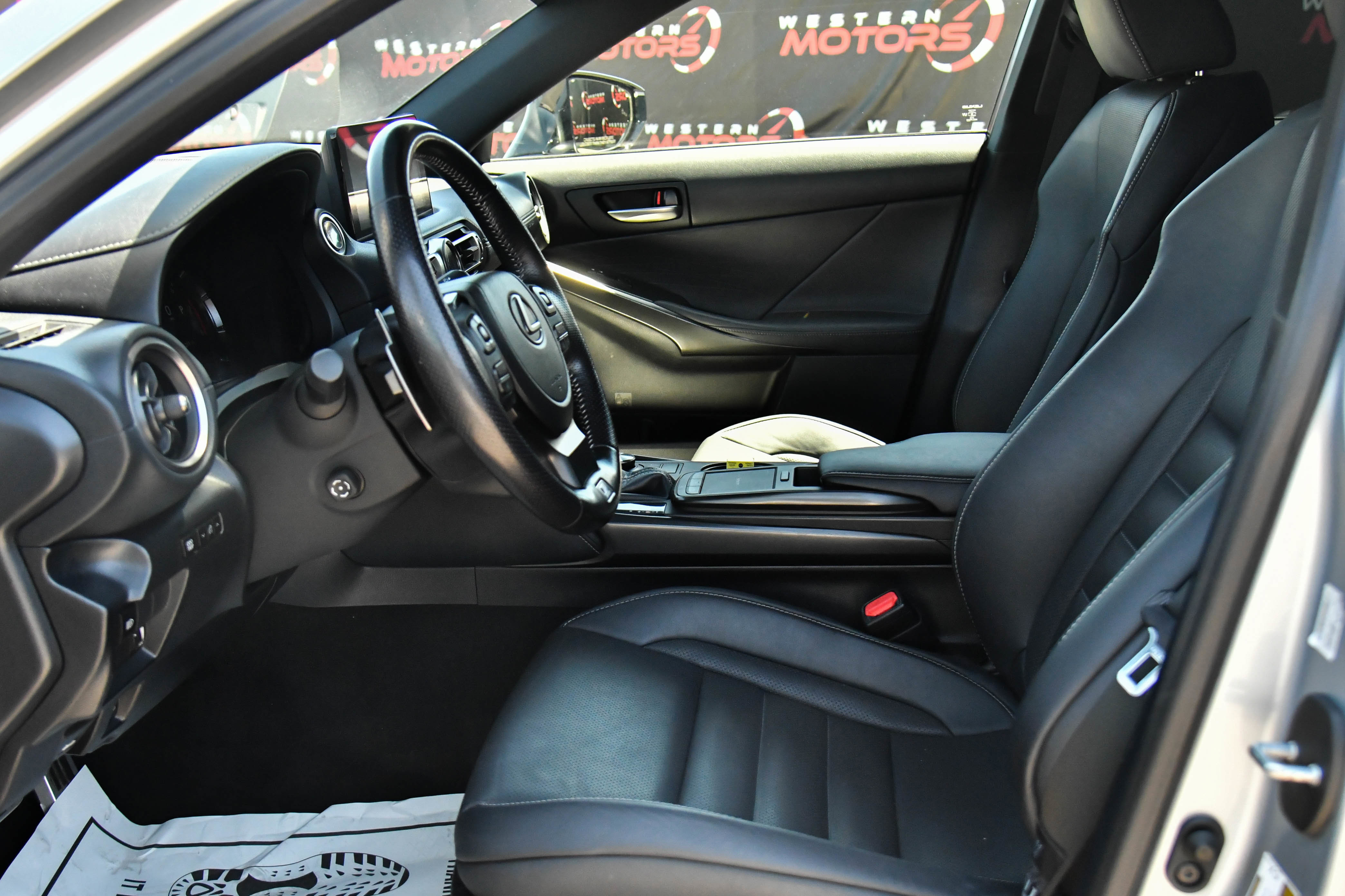 Used 2022 Lexus IS 350 F Sport w/ Navigation Package RWD image 18
