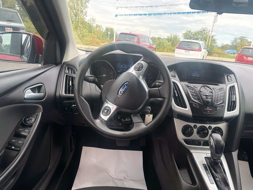 Used 2014 Ford Focus SE FWD image 45
