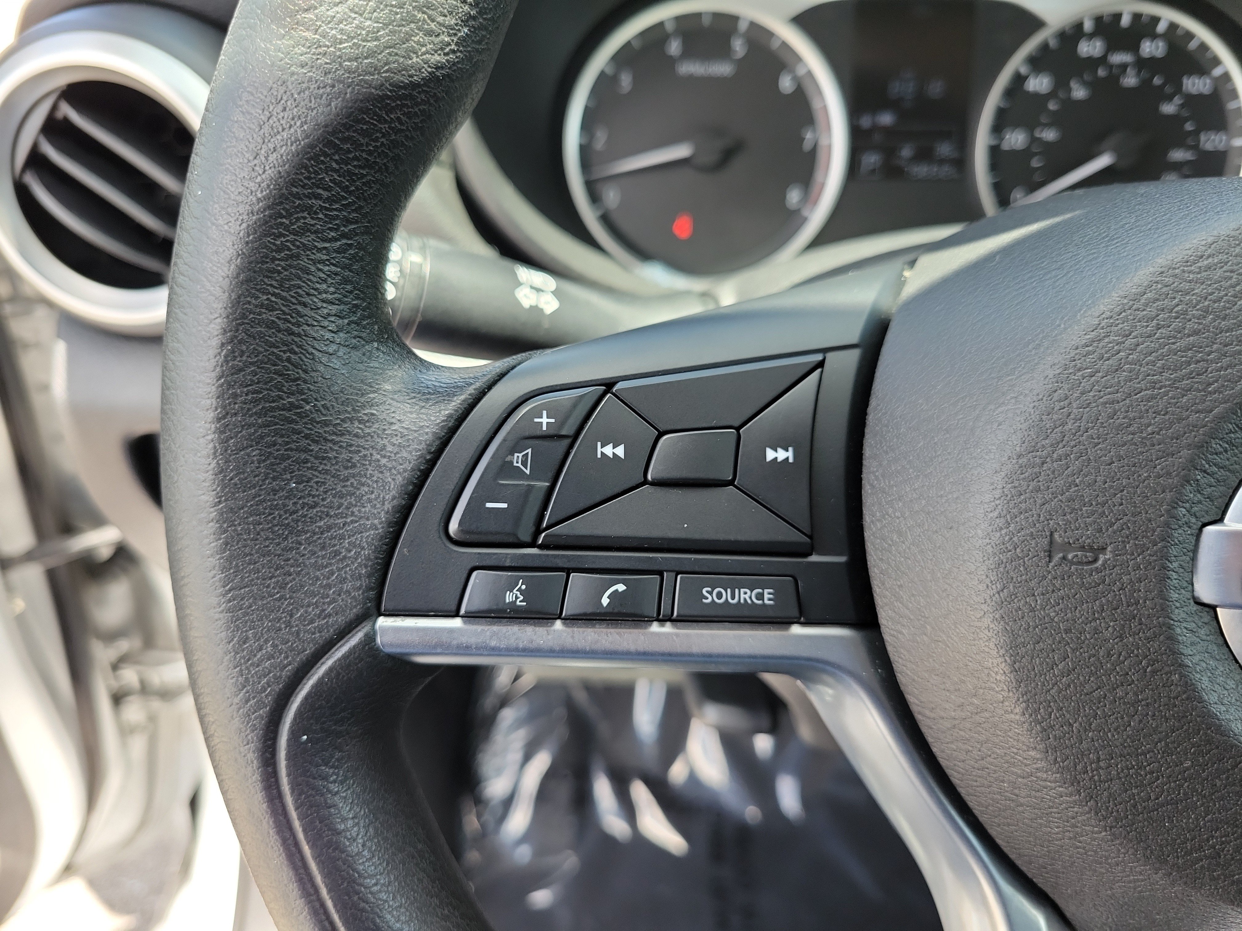 Used 2021 Nissan Versa S FWD image 18