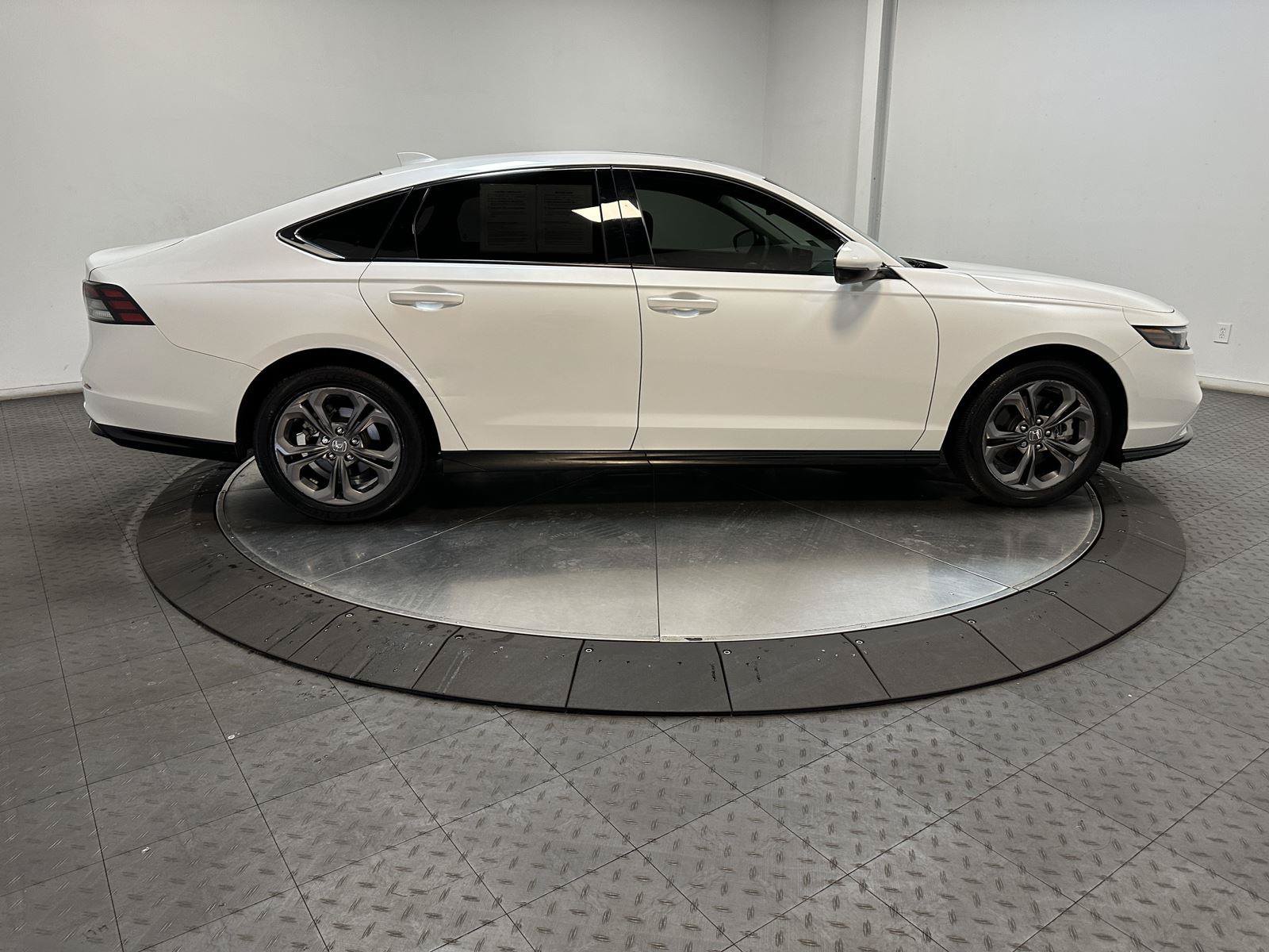 Used 2024 Honda Accord EX-L image 15