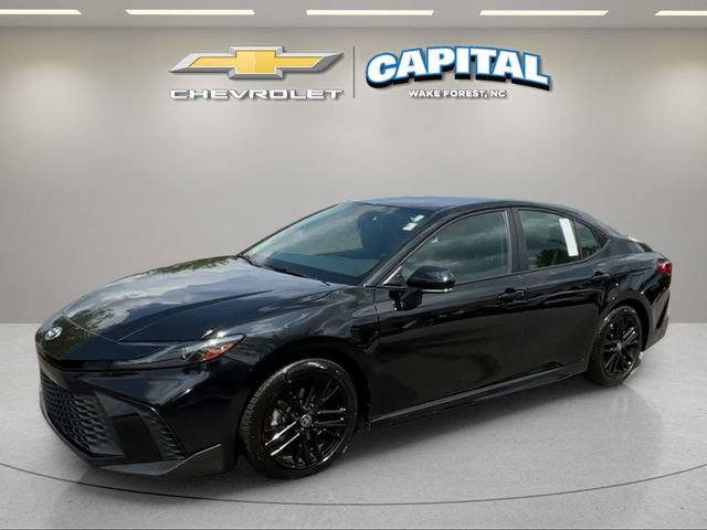 Used 2025 Toyota Camry SE FWD image 1