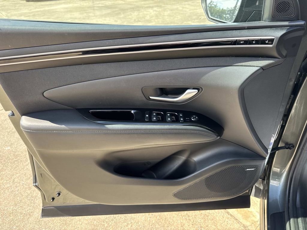 Used 2023 Hyundai Tucson Limited image 36