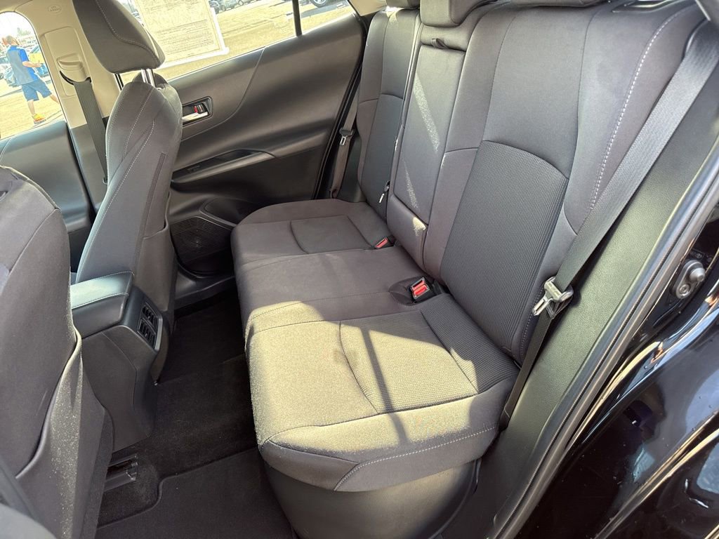 Used 2021 Toyota Venza LE image 11