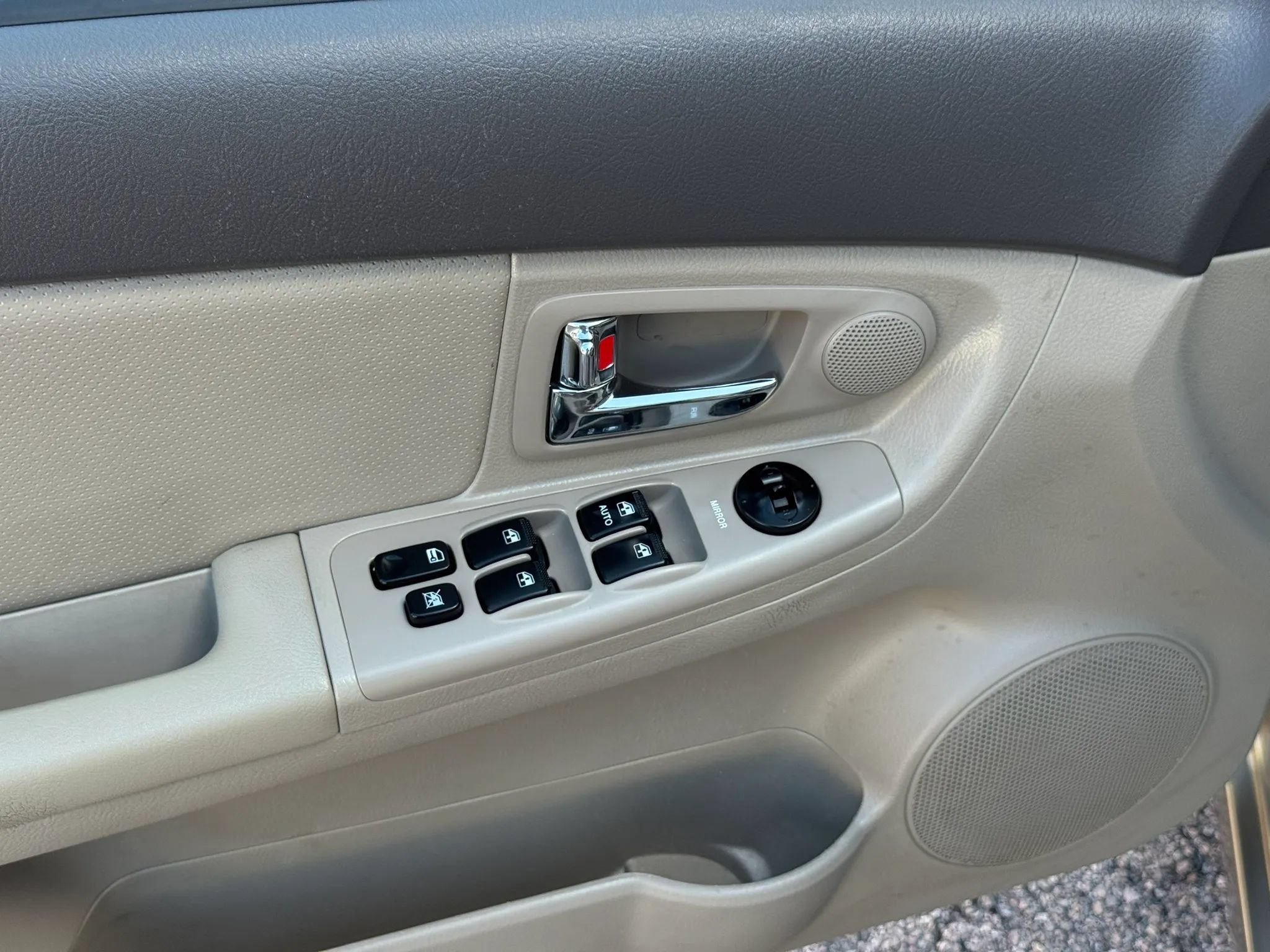 Used 2008 Kia Spectra EX FWD image 12