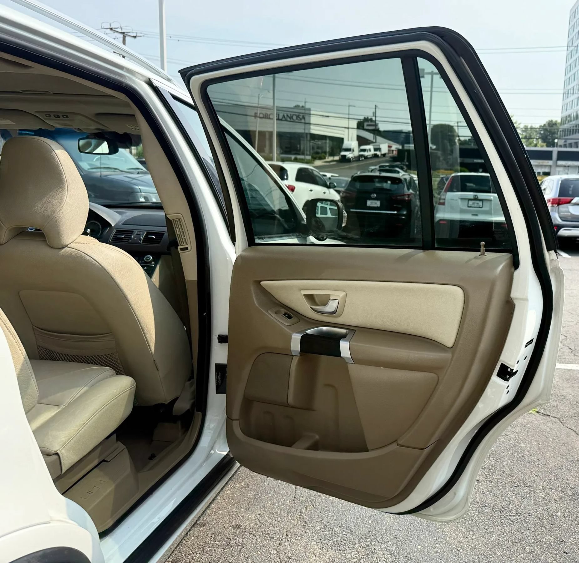 Used 2013 Volvo XC90 3.2 FWD image 29
