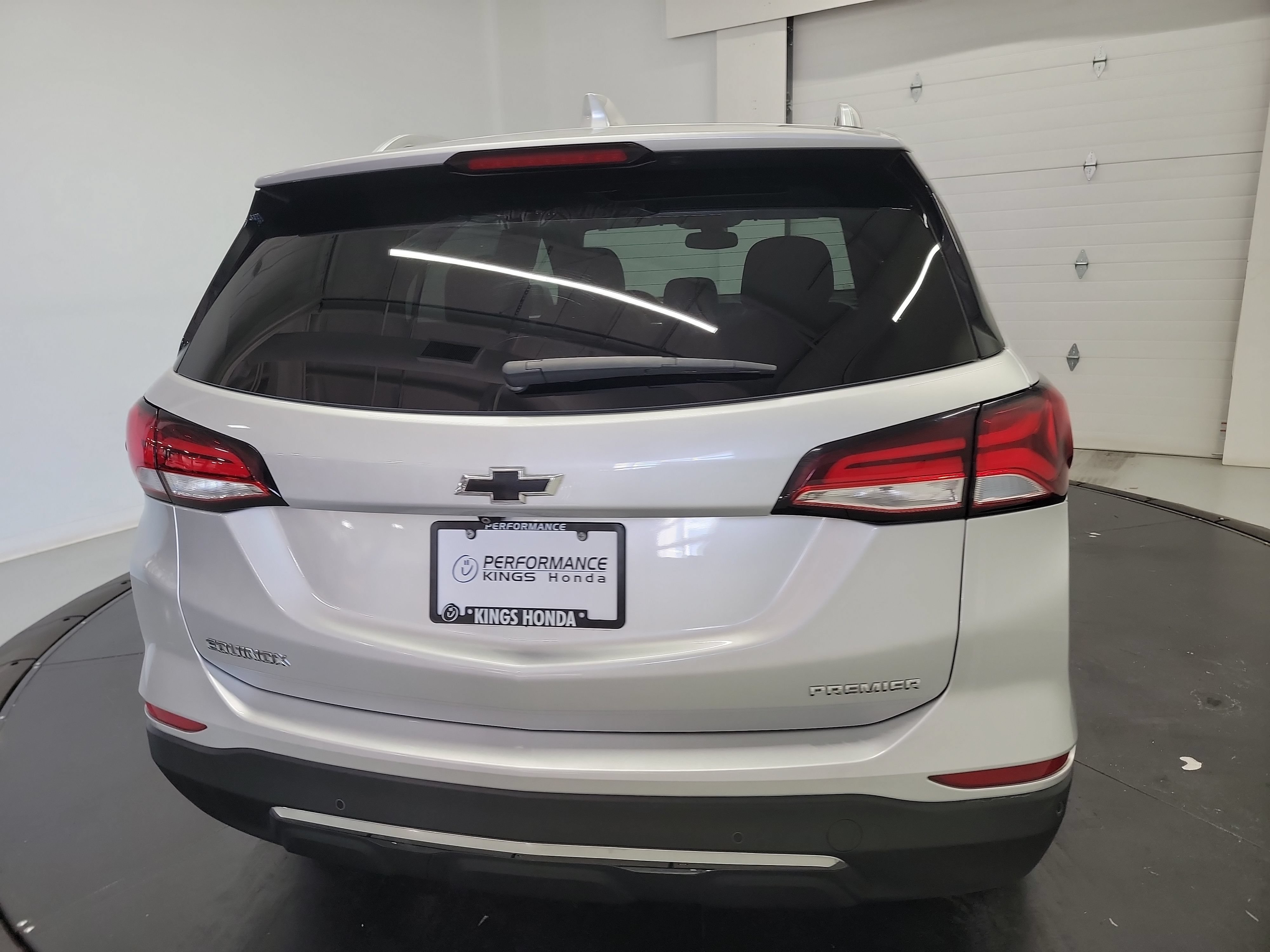 Used 2022 Chevrolet Equinox Premier FWD image 8