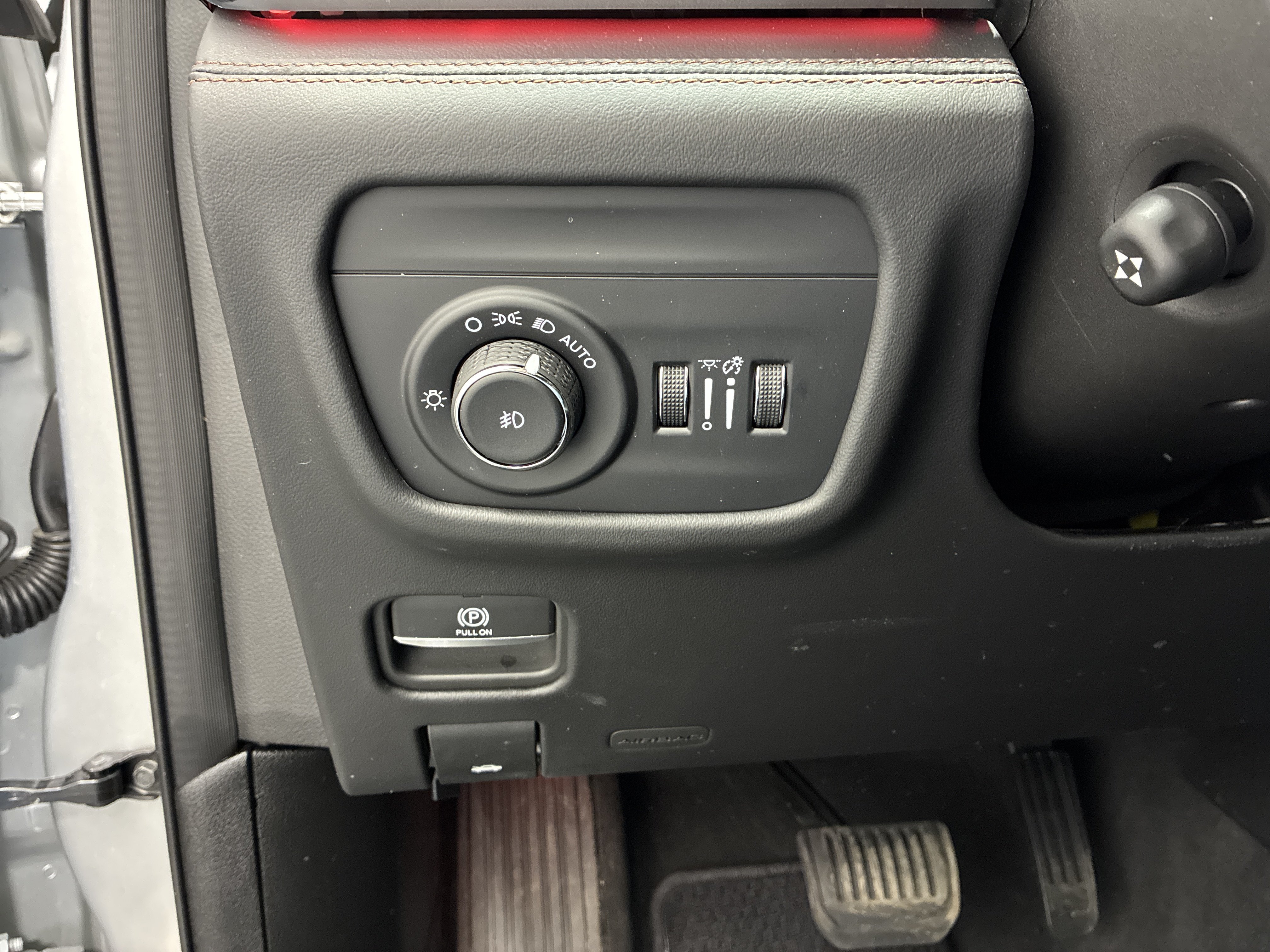 Certified 2025 Jeep Grand Cherokee L Summit AWD/4WD image 20