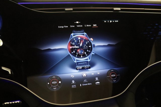 Used 2024 Mercedes-Benz EQE AMG 4MATIC SUV image 32