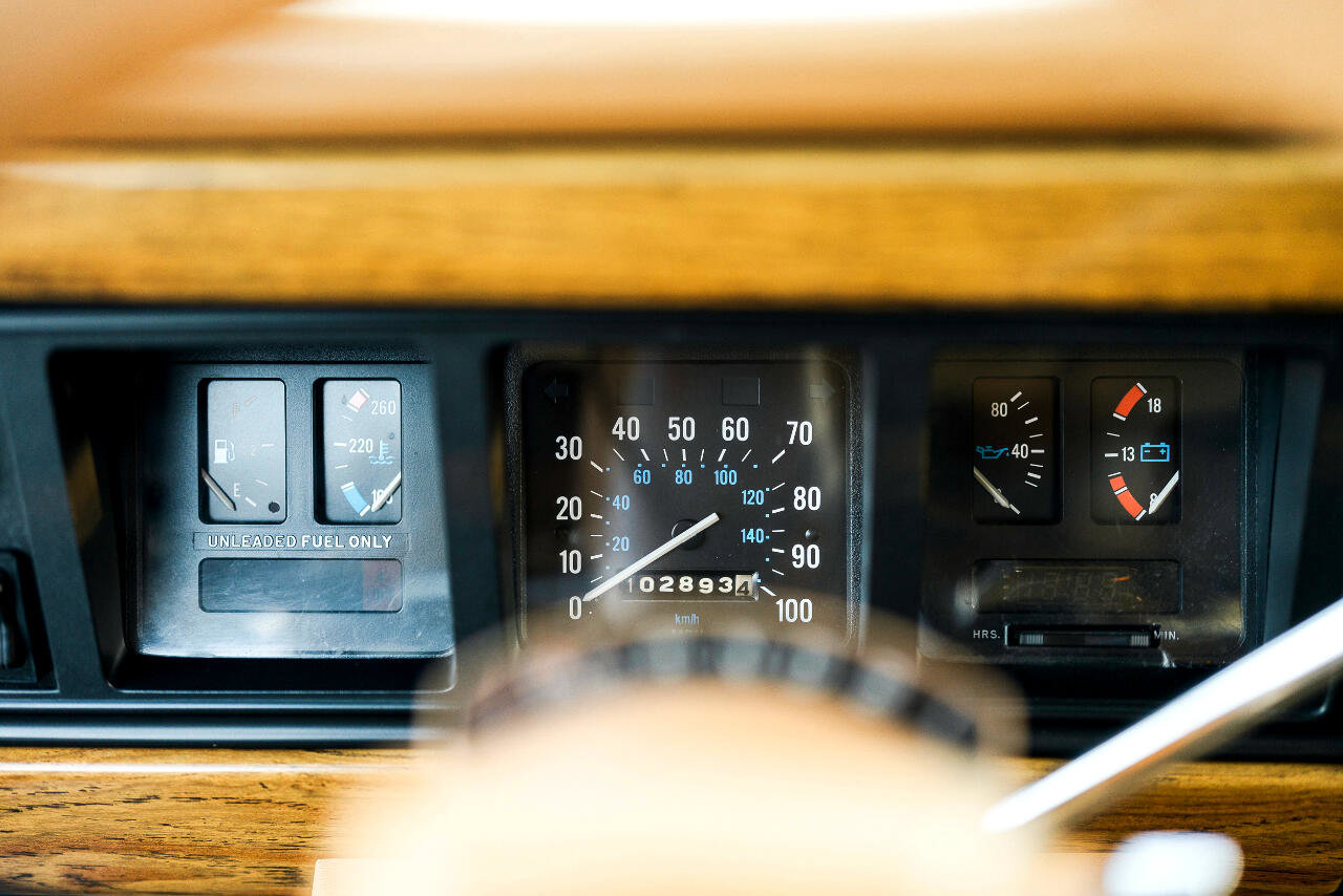 Used 1987 Jeep Grand Wagoneer image 51